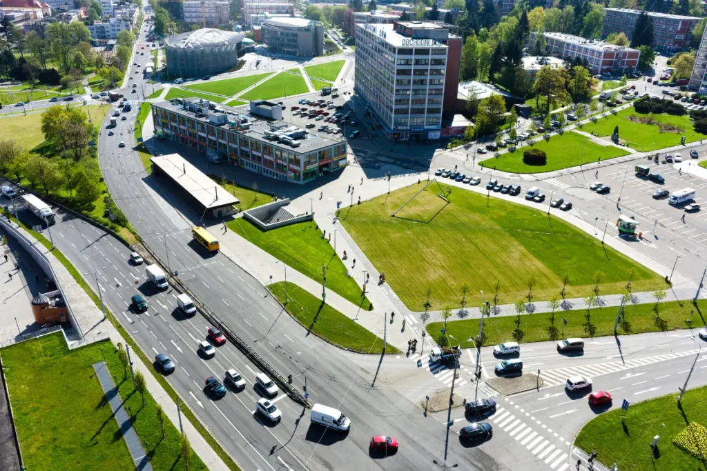 Conectividade de terreno em áreas urbanas.