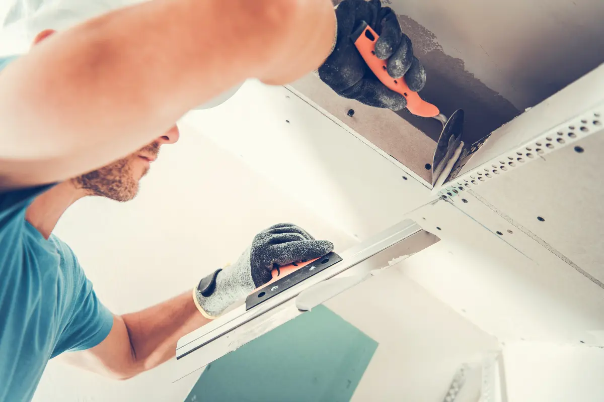 Quais as principais ferramentas para instalação de drywall? Ferramenta de acabamento. Foto: Reprodução / Canva Pro.