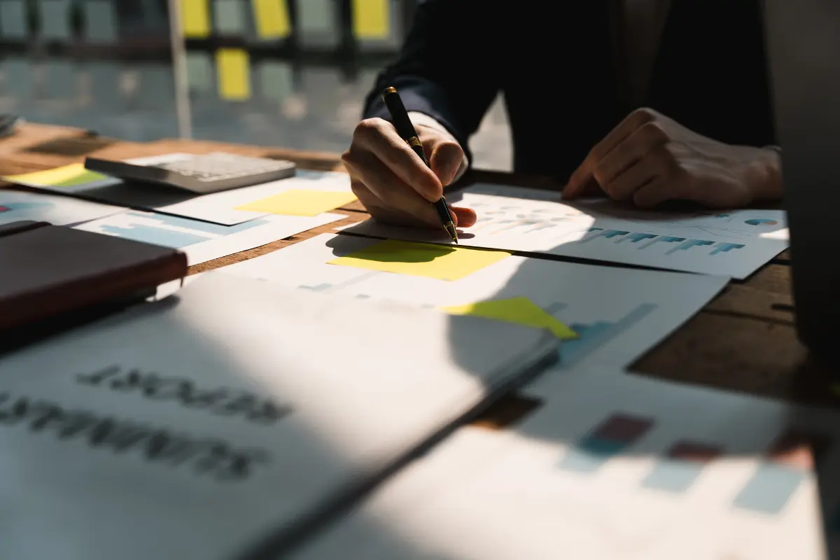 Como funciona o financiamento de terreno e construção pelo Banco do Brasil? Foto: Reprodução / Canva Pro.
