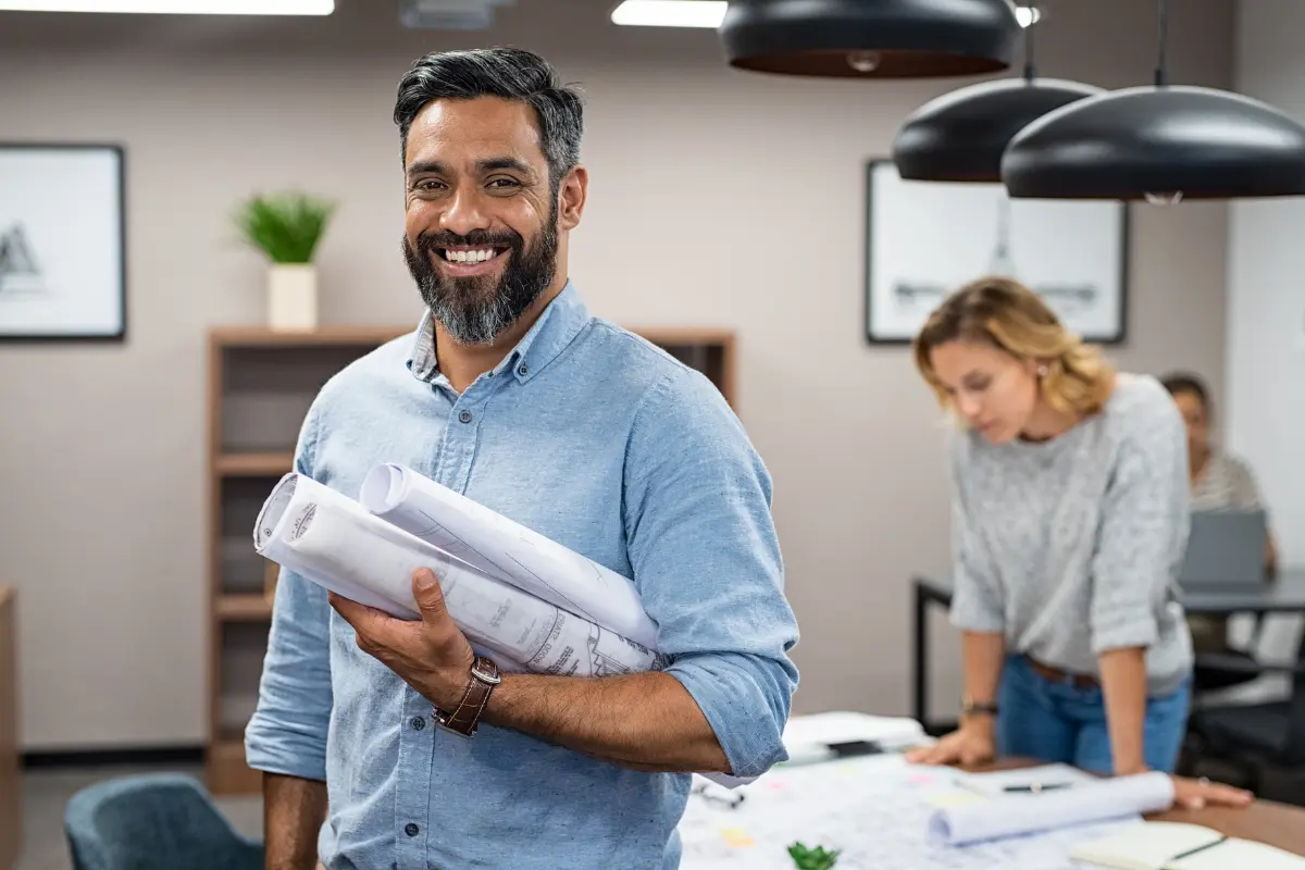 Você sabe como funciona o crédito imobiliário para construção? Escolher o financiamento adequado pode ser decisivo para realizar o sonho da casa própria. Foto: Reprodução / Canva Pro.