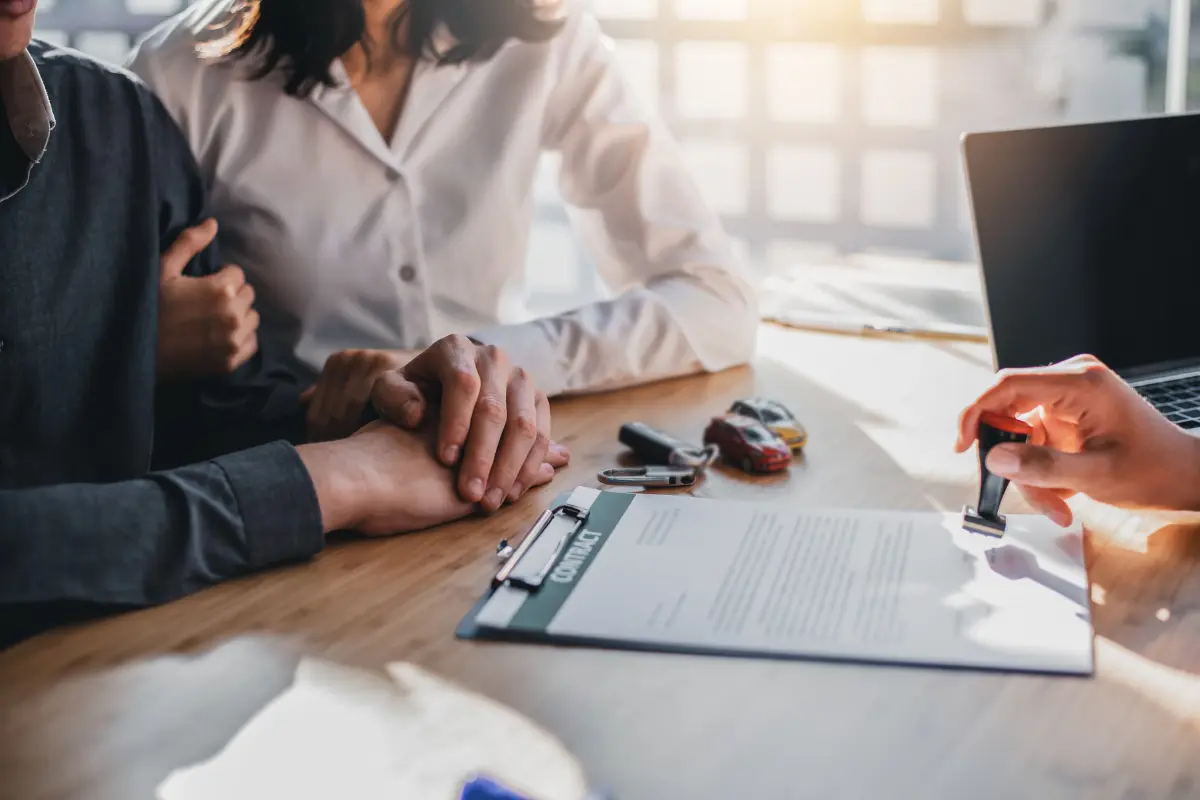 Como financiar terreno e construção com financiamento direto com fundo imobiliário? Quando a linha do financiamento muda, o sonho pode começar mais cedo. Foto: Reprodução / Canva Pro.