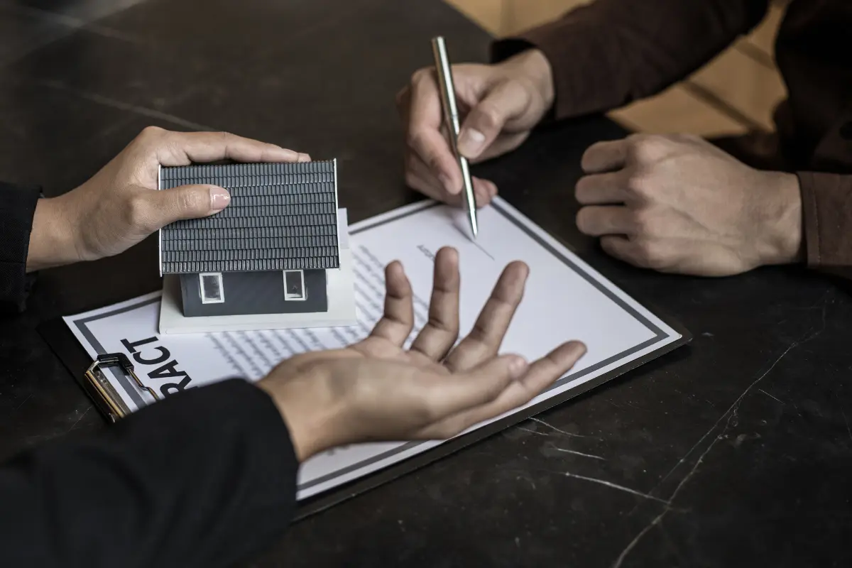 Como financiar terreno e construção com prazo maior? Foto: Reprodução / Canva Pro.