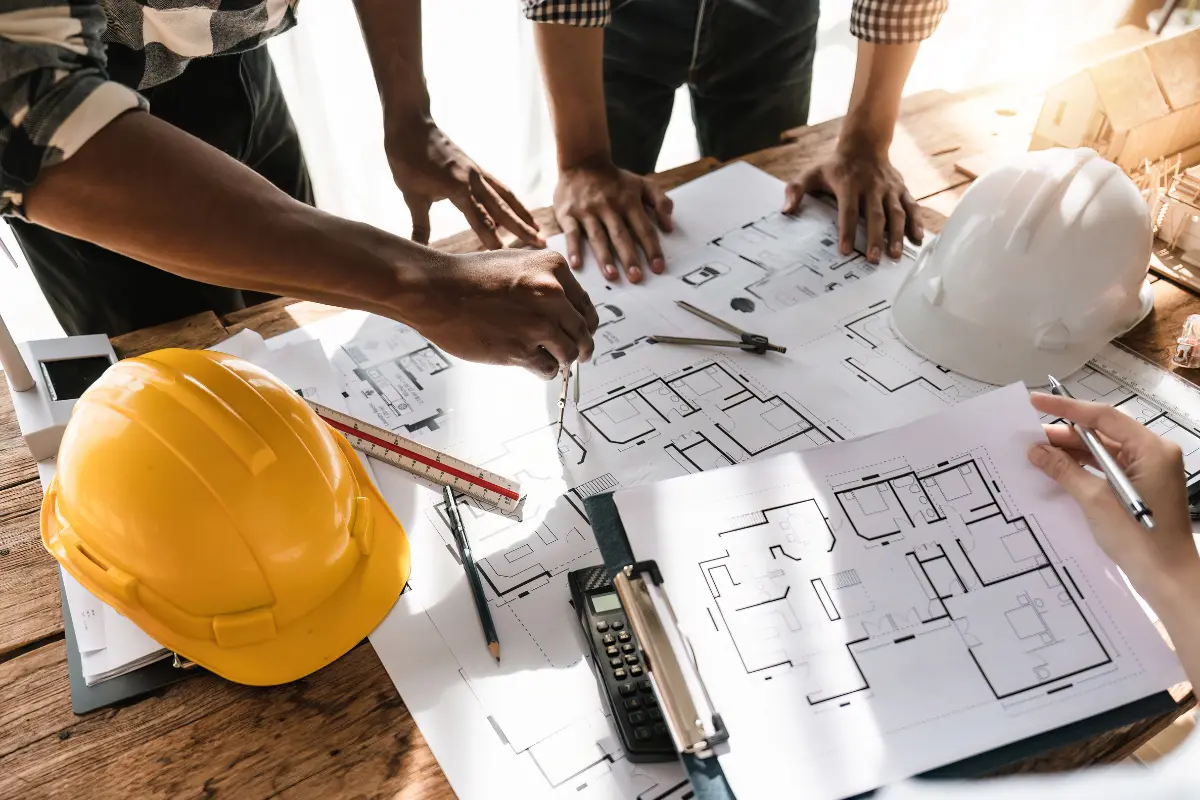 Diferença entre construção unifamiliar, multifamiliar e coletiva! Projetos multifamiliares ampliam a ocupação urbana com racionalidade e retorno financeiro. Foto: Reprodução / Canva Pro.