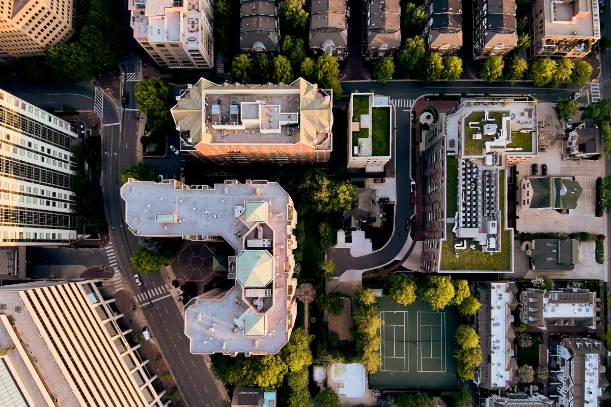 5 sinais de que um terreno urbano bem localizado. Foto: Reprodução / Canva Pro.