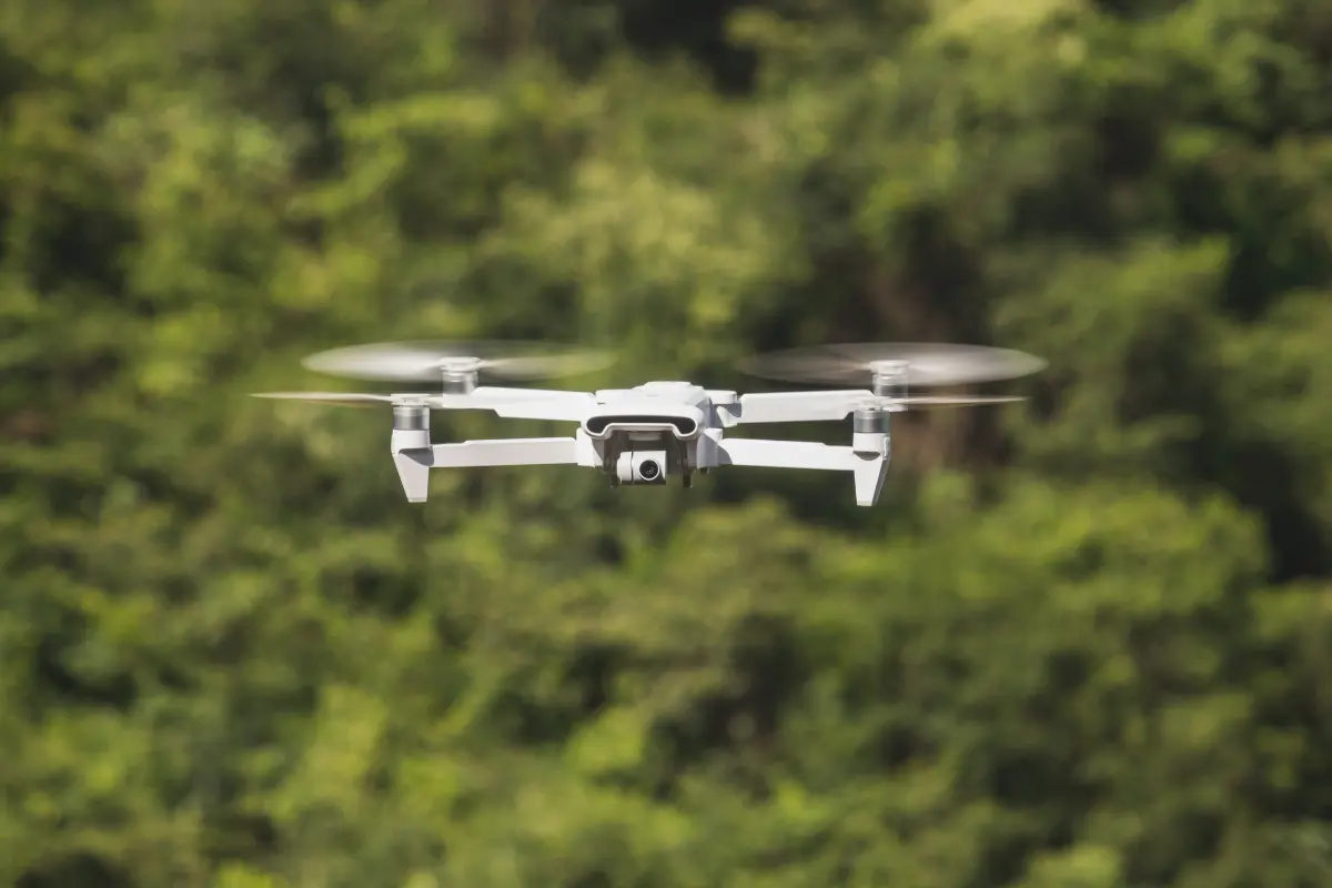 Vantagens de usar drones no mapeamento de uma gleba. Foto: Reprodução / Canva Pro.